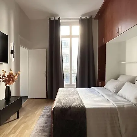 Champs-elysees 5 Etoiles Apartament Paryż