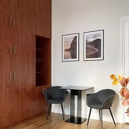 Champs-elysees 5 Etoiles